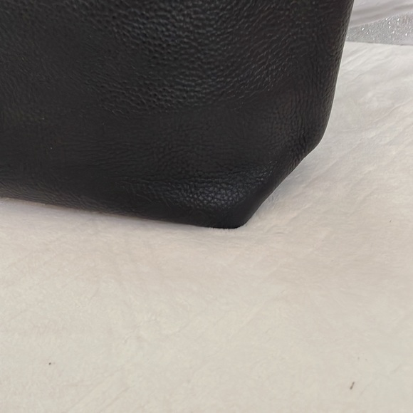 Dooney and Burke Pebbled Leather - Picture 5 of 17